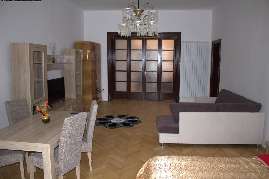 בראשוב Apartament Piata Sfatului מראה חיצוני תמונה